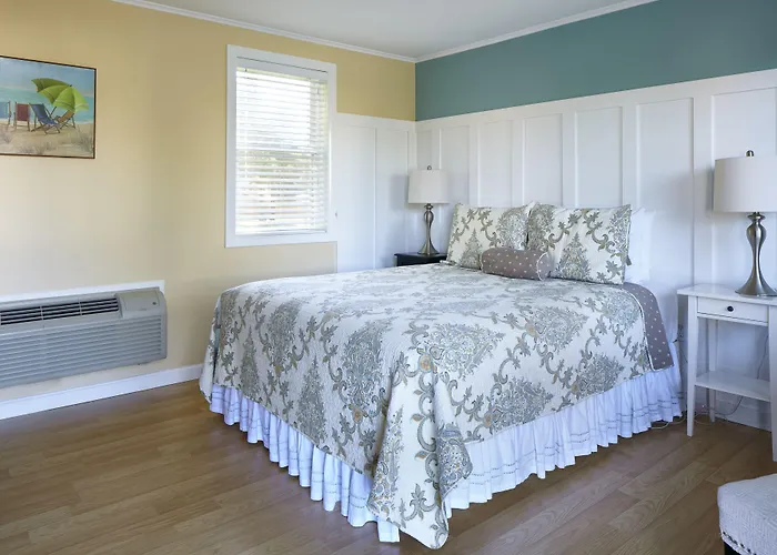 Breezeway Boutique Hotel
