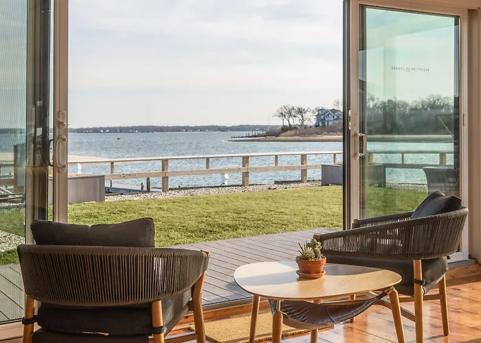 The Shoals Suites & Slips